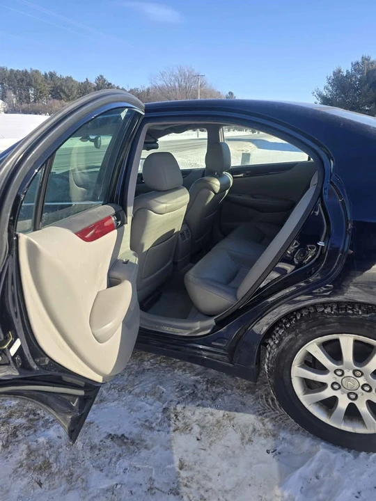 2004 Lexus ES 4th Gen - Image 13 of 13