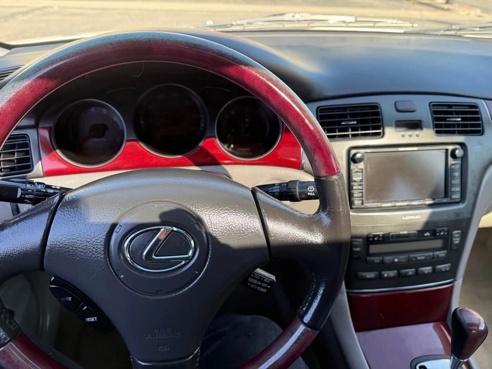 2004 Lexus ES 4th Gen - Image 8 of 9