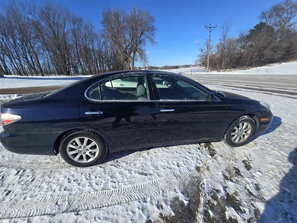 2004 Lexus ES 4th Gen - Image 2 of 13