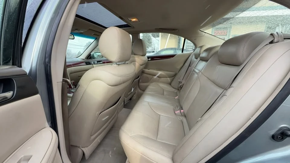2004 Lexus ES 4th Gen - Image 11 of 12
