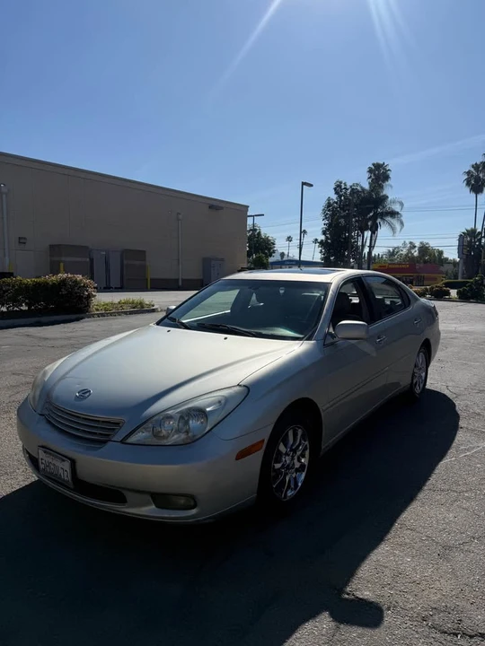 2004 Lexus ES 4th Gen - Image 2 of 9