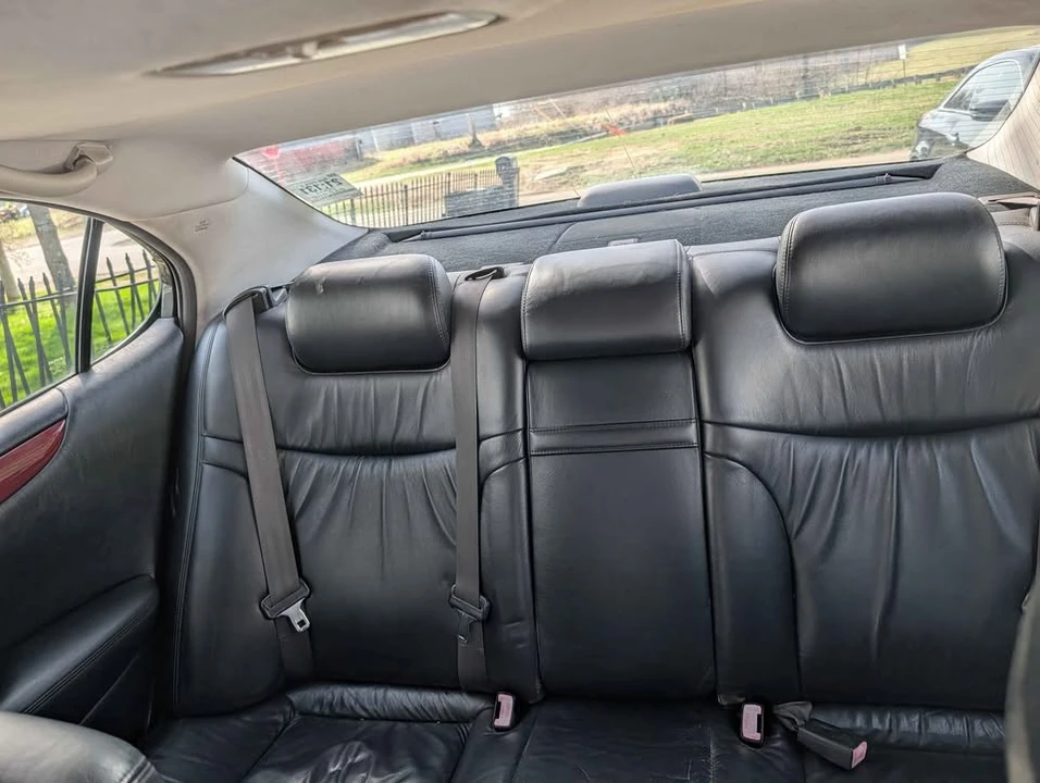 2004 Lexus ES 4th Gen - Image 11 of 20
