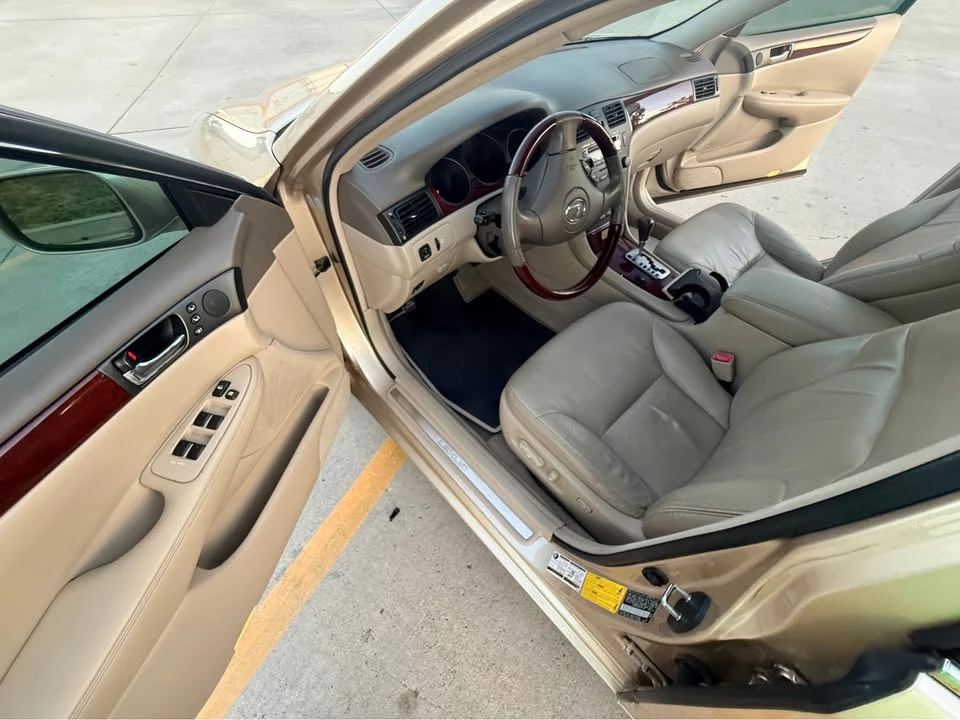 2004 Lexus ES 4th Gen - Image 10 of 19