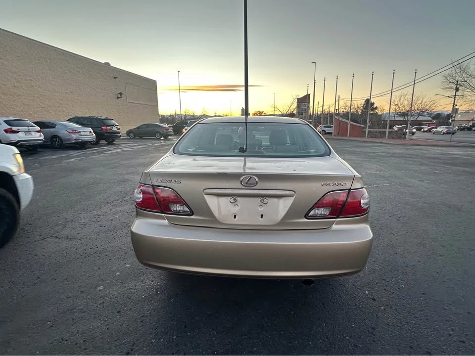 2004 Lexus ES 4th Gen - Image 4 of 12