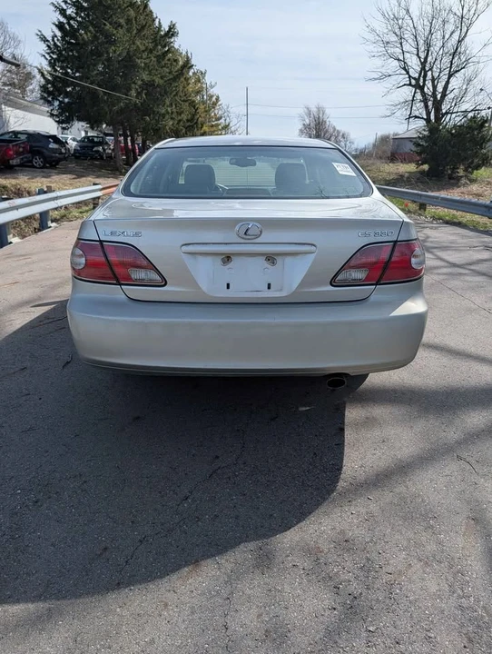 2004 Lexus ES 4th Gen - Image 7 of 20