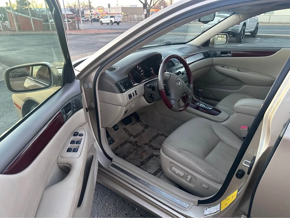 2004 Lexus ES 4th Gen - Image 7 of 12