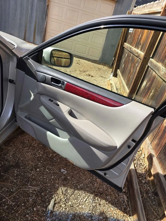 2004 Lexus ES 4th Gen - Image 11 of 12