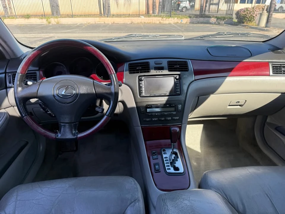 2004 Lexus ES 4th Gen - Image 7 of 9