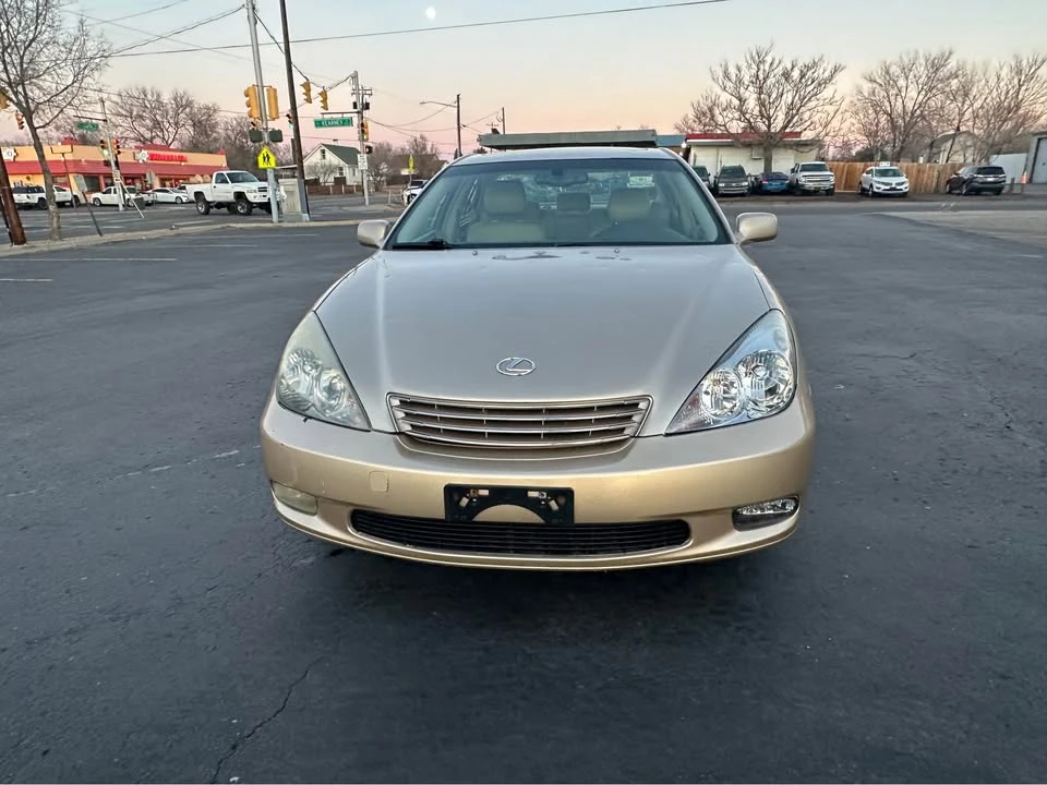 2004 Lexus ES 4th Gen - Image 3 of 12