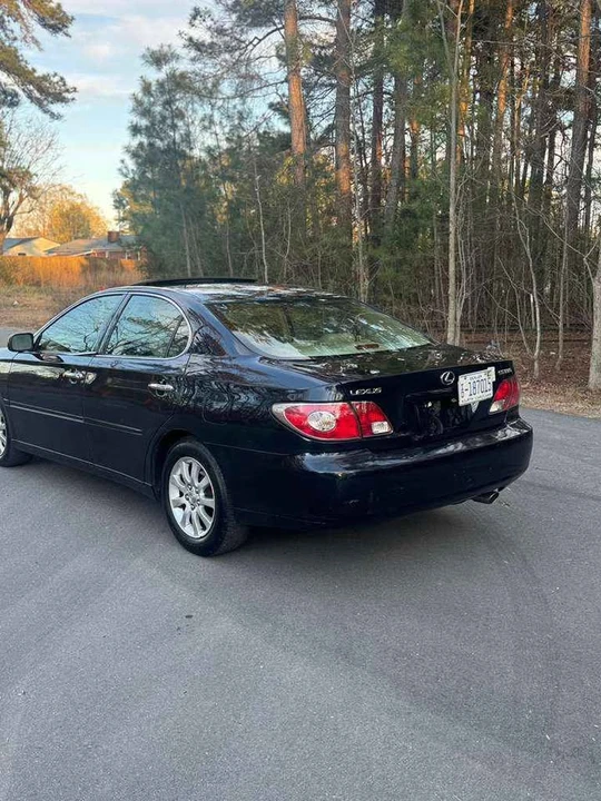 2004 Lexus ES 4th Gen - Image 5 of 18