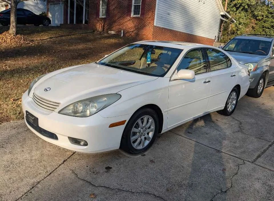 2004 Lexus ES 4th Gen - Image 7 of 9