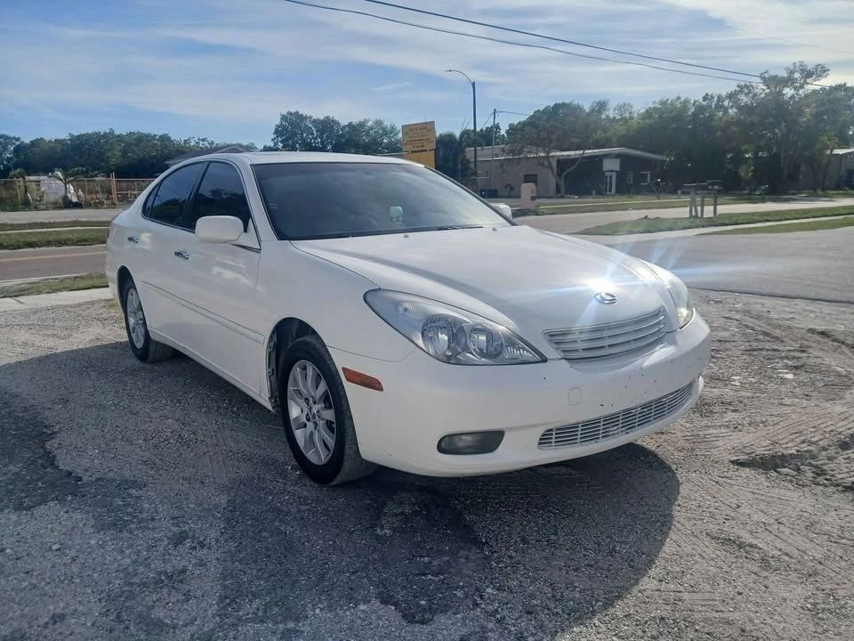2004 Lexus ES 4th Gen - Image 3 of 10
