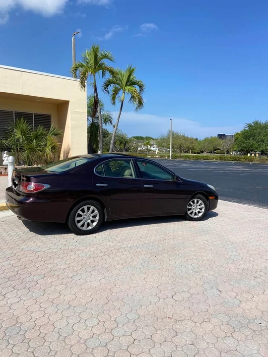 2004 Lexus ES 4th Gen - Image 4 of 12