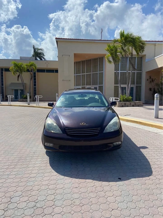 2004 Lexus ES 4th Gen - Image 2 of 12