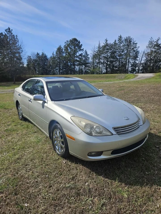 2004 Lexus ES 4th Gen - Image 2 of 6