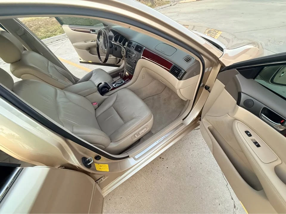 2004 Lexus ES 4th Gen - Image 8 of 19