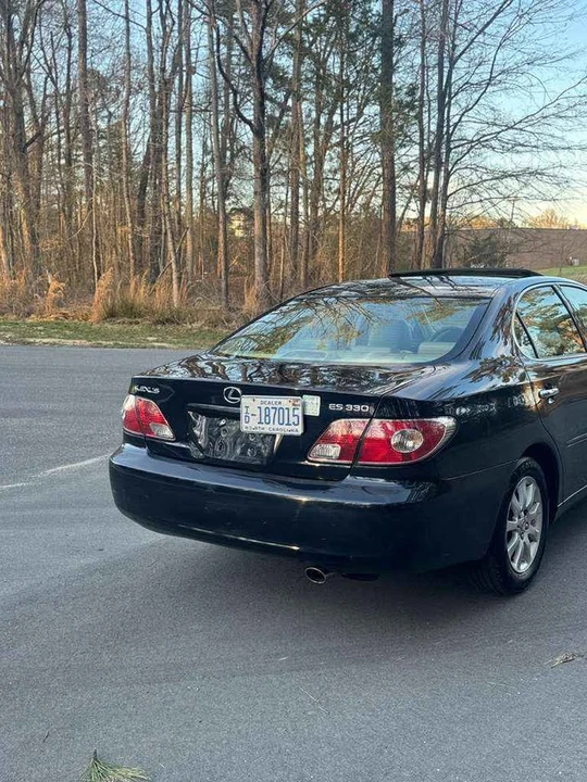2004 Lexus ES 4th Gen - Image 9 of 18