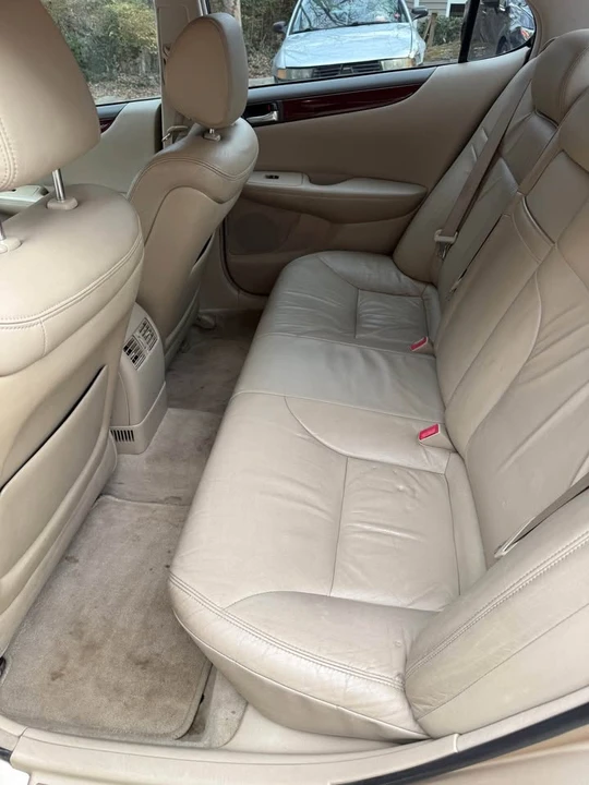 2004 Lexus ES 4th Gen - Image 9 of 13