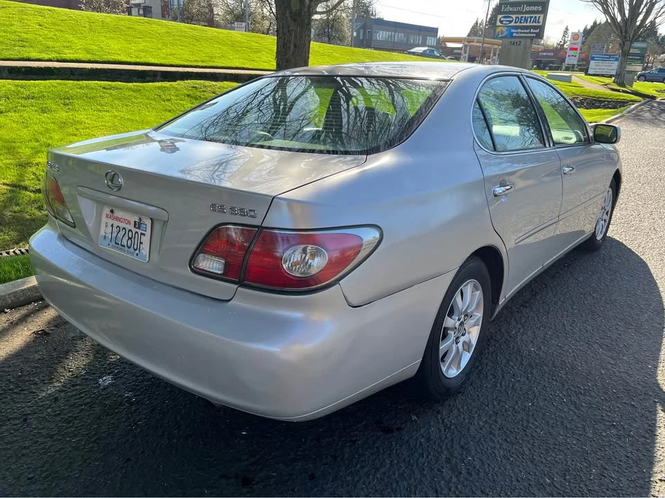 2004 Lexus ES 4th Gen - Image 4 of 9