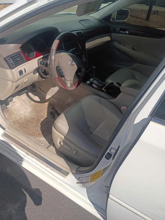 2004 Lexus ES 4th Gen - Image 4 of 4