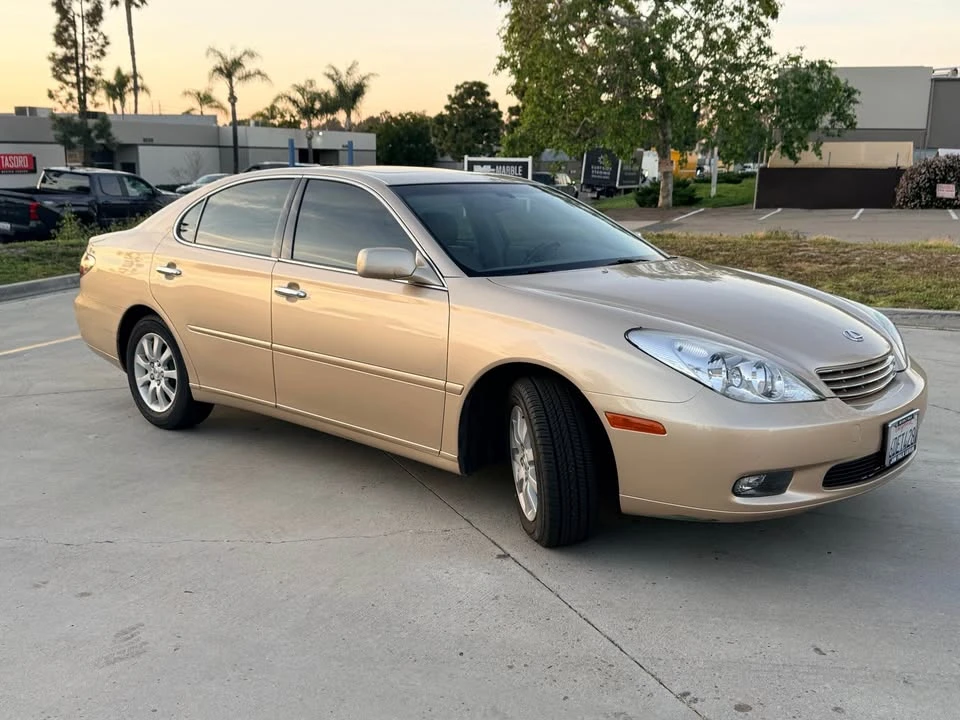 2004 Lexus ES 4th Gen - Image 2 of 19