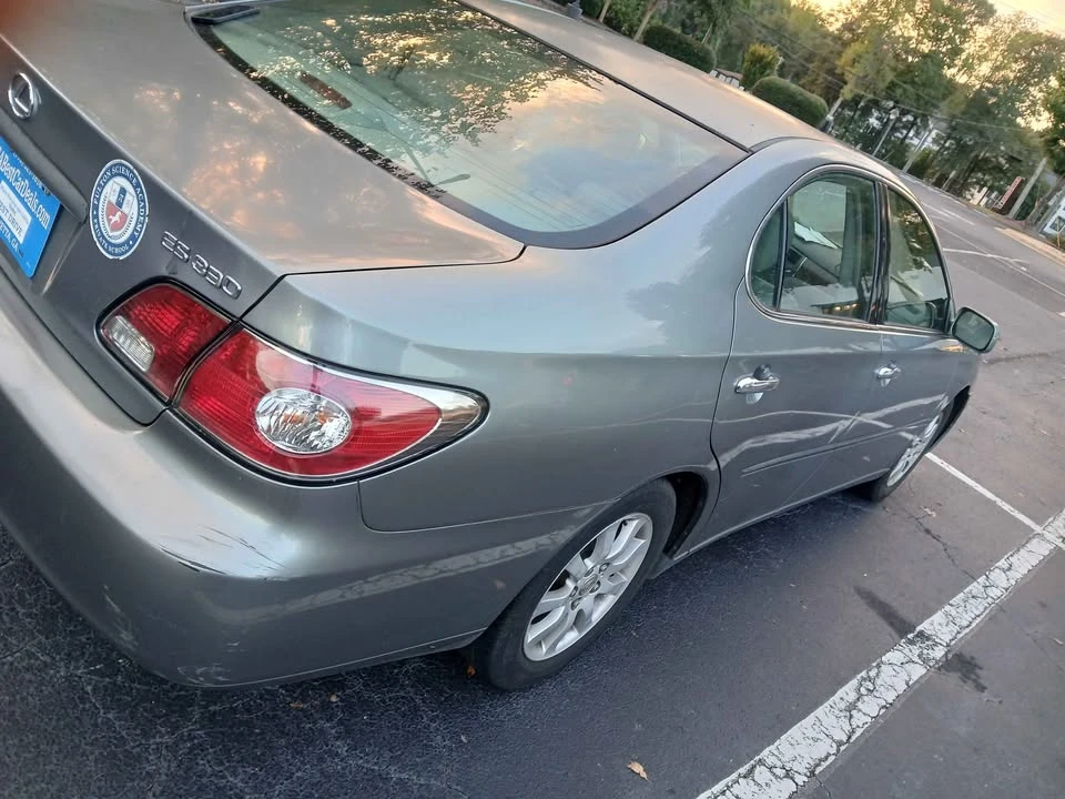 2004 Lexus ES 4th Gen - Image 15 of 20