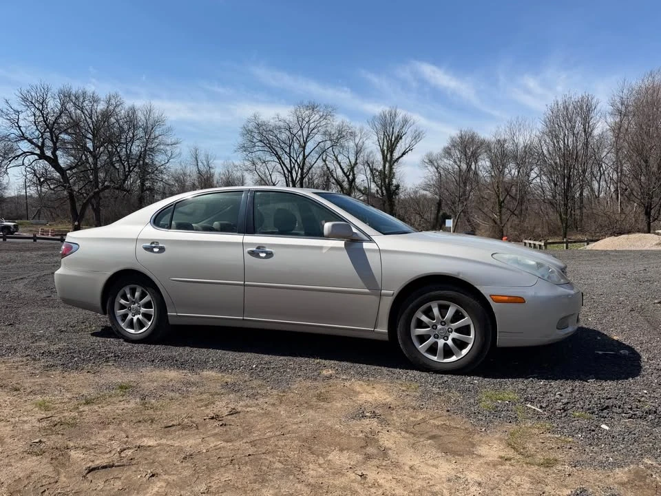 2004 Lexus ES 4th Gen - Image 6 of 12