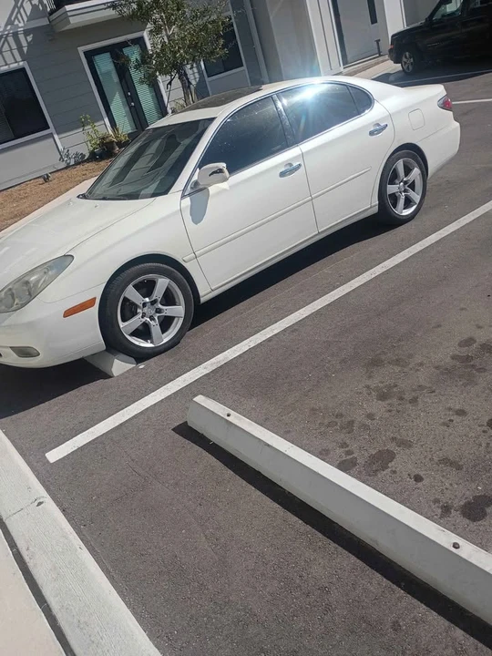 2004 Lexus ES 4th Gen - Image 2 of 4