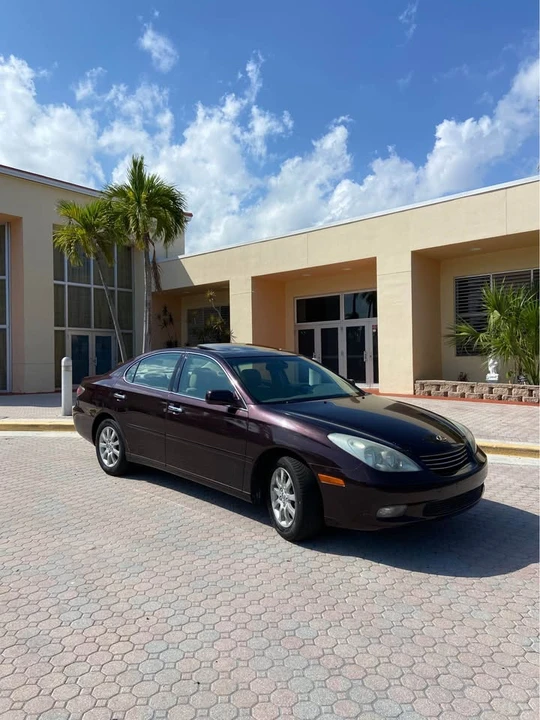2004 Lexus ES 4th Gen - Image 3 of 12