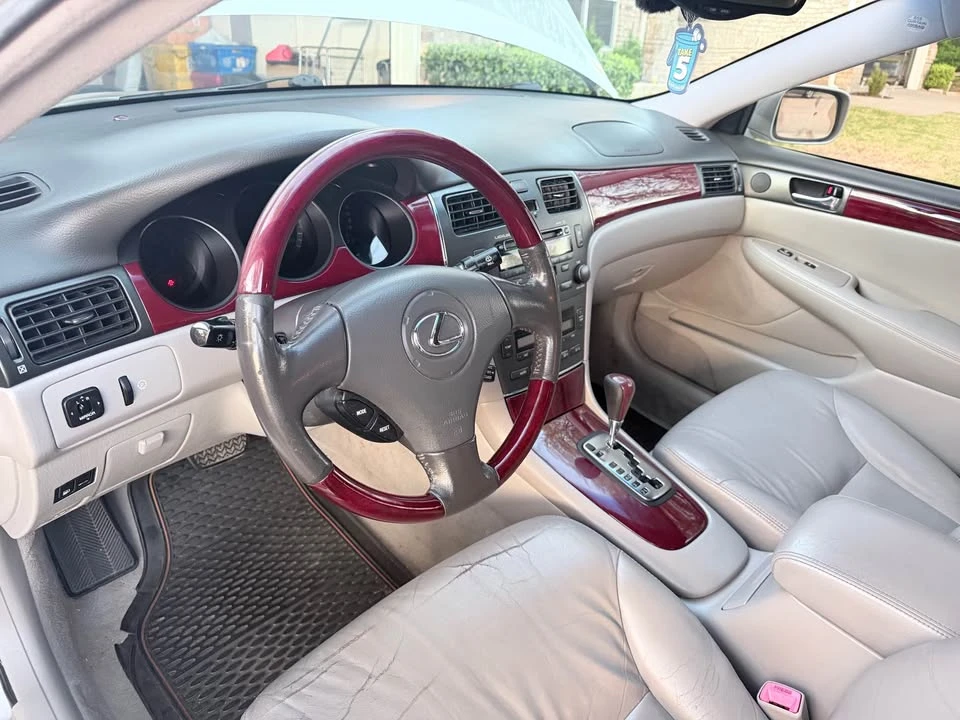 2004 Lexus ES 4th Gen - Image 4 of 6