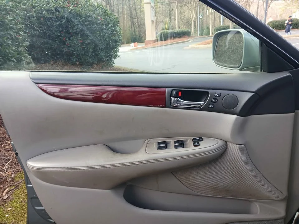 2004 Lexus ES 4th Gen - Image 10 of 20