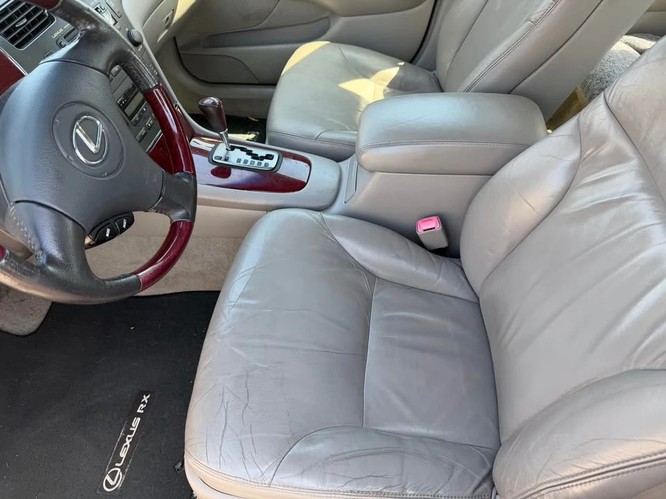 2004 Lexus ES 4th Gen - Image 10 of 12