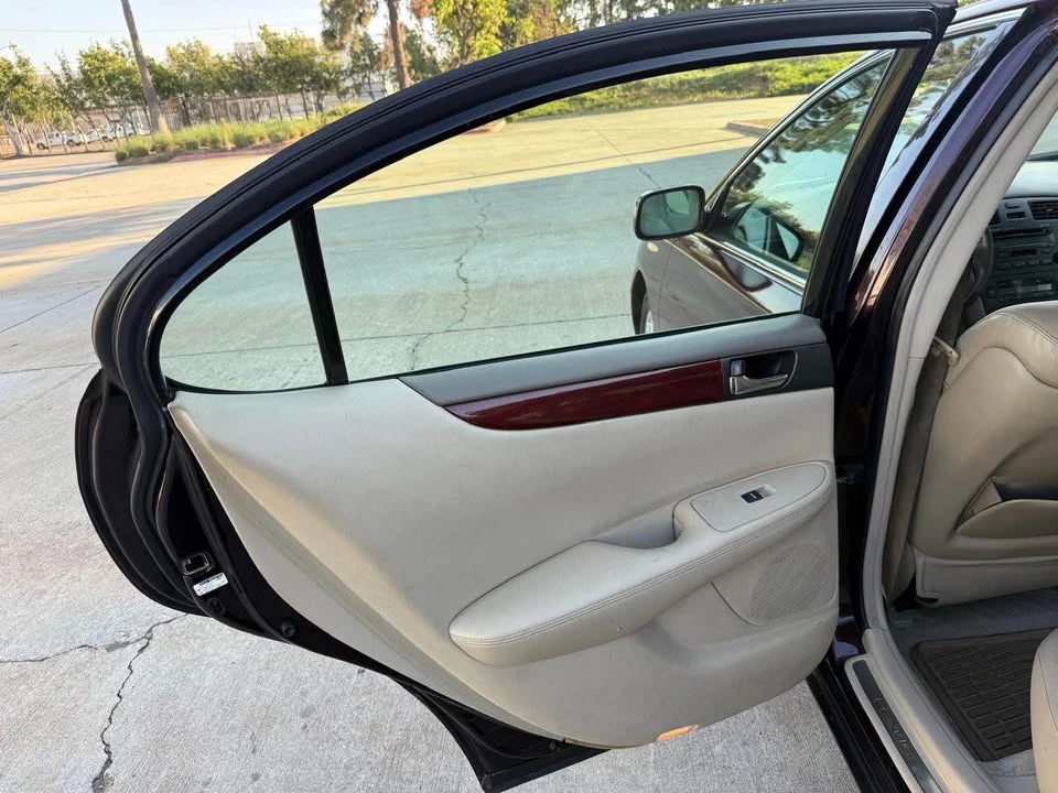 2004 Lexus ES 4th Gen - Image 15 of 20