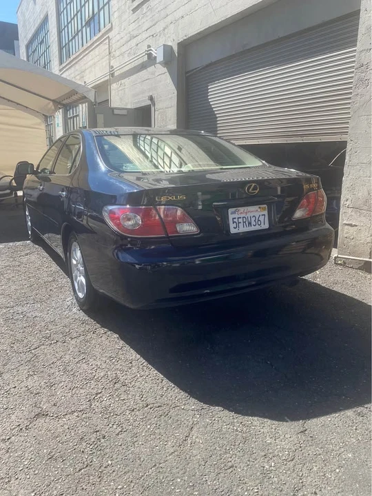 2004 Lexus ES 4th Gen - Image 4 of 16