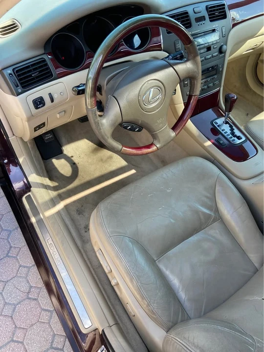 2004 Lexus ES 4th Gen - Image 8 of 12