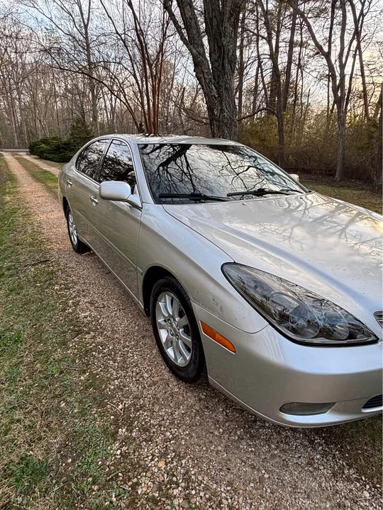 2004 Lexus ES 4th Gen - Image 3 of 18