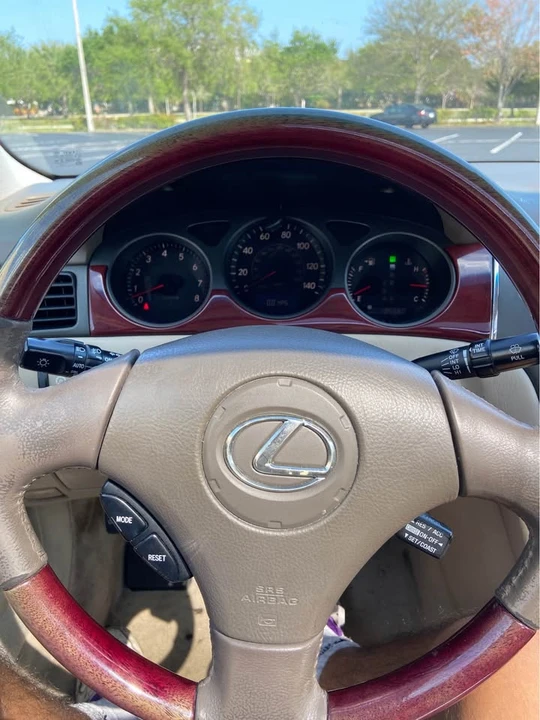 2004 Lexus ES 4th Gen - Image 12 of 12