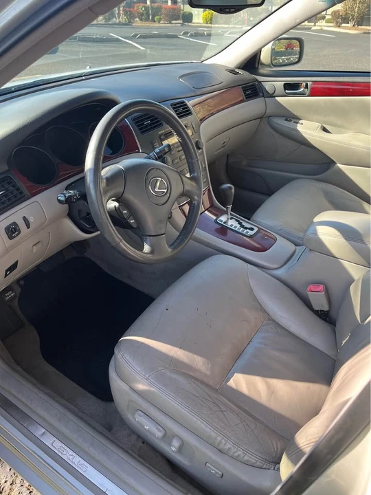 2004 Lexus ES 4th Gen - Image 5 of 9