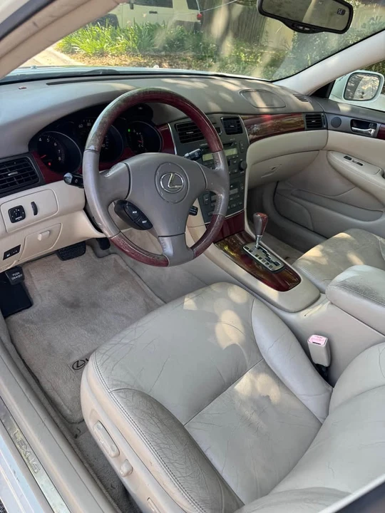 2004 Lexus ES 4th Gen - Image 10 of 14