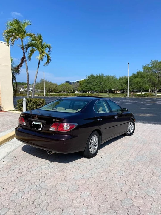 2004 Lexus ES 4th Gen - Image 5 of 12