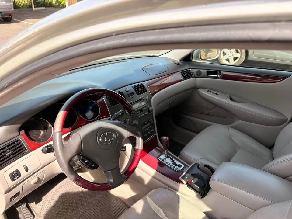 2004 Lexus ES 4th Gen - Image 6 of 11