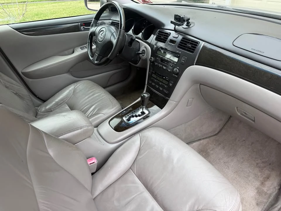 2004 Lexus ES 4th Gen - Image 6 of 8