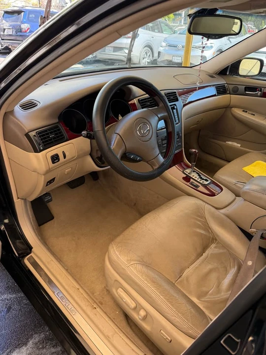 2004 Lexus ES 4th Gen - Image 10 of 16
