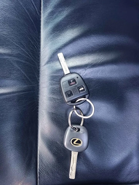 2004 Lexus ES 4th Gen - Image 16 of 16
