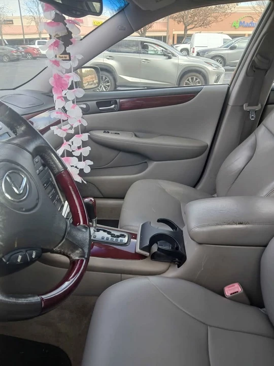 2004 Lexus ES 4th Gen - Image 9 of 20