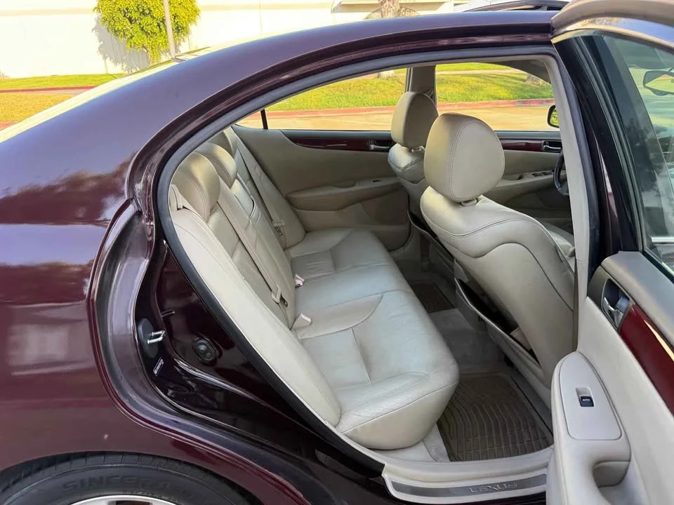 2004 Lexus ES 4th Gen - Image 14 of 19