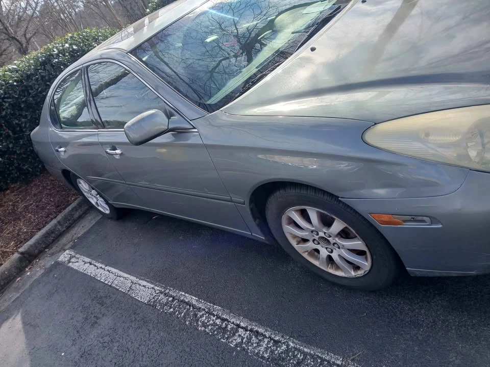 2004 Lexus ES 4th Gen - Image 2 of 20