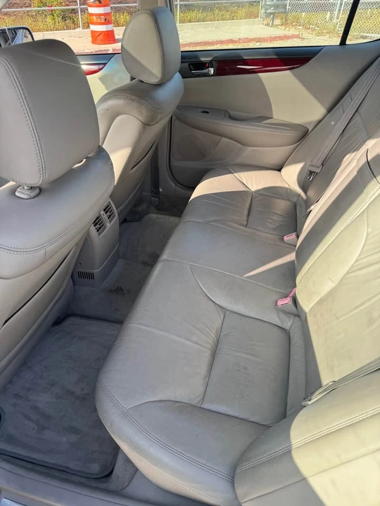 2004 Lexus ES 4th Gen - Image 14 of 16