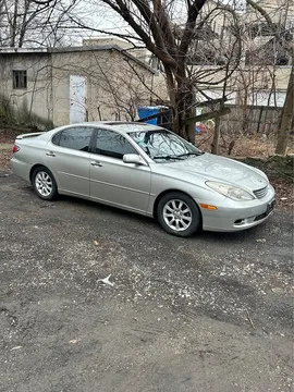 2004 Lexus ES 330 Sedan