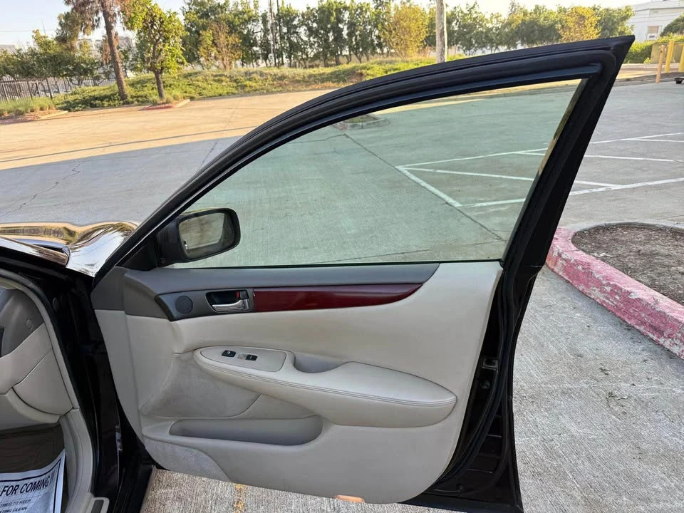 2004 Lexus ES 4th Gen - Image 20 of 20